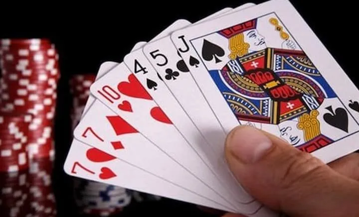 Cách chia bài Liêng bịp - Chiến thuật đỉnh cao từ dân chơi VIP